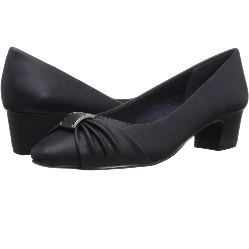 Brand New Easy Street Women’s Black Dressy Block Pumps, 1 1/2 Inch Heel, NWT - Picture 2 of 5